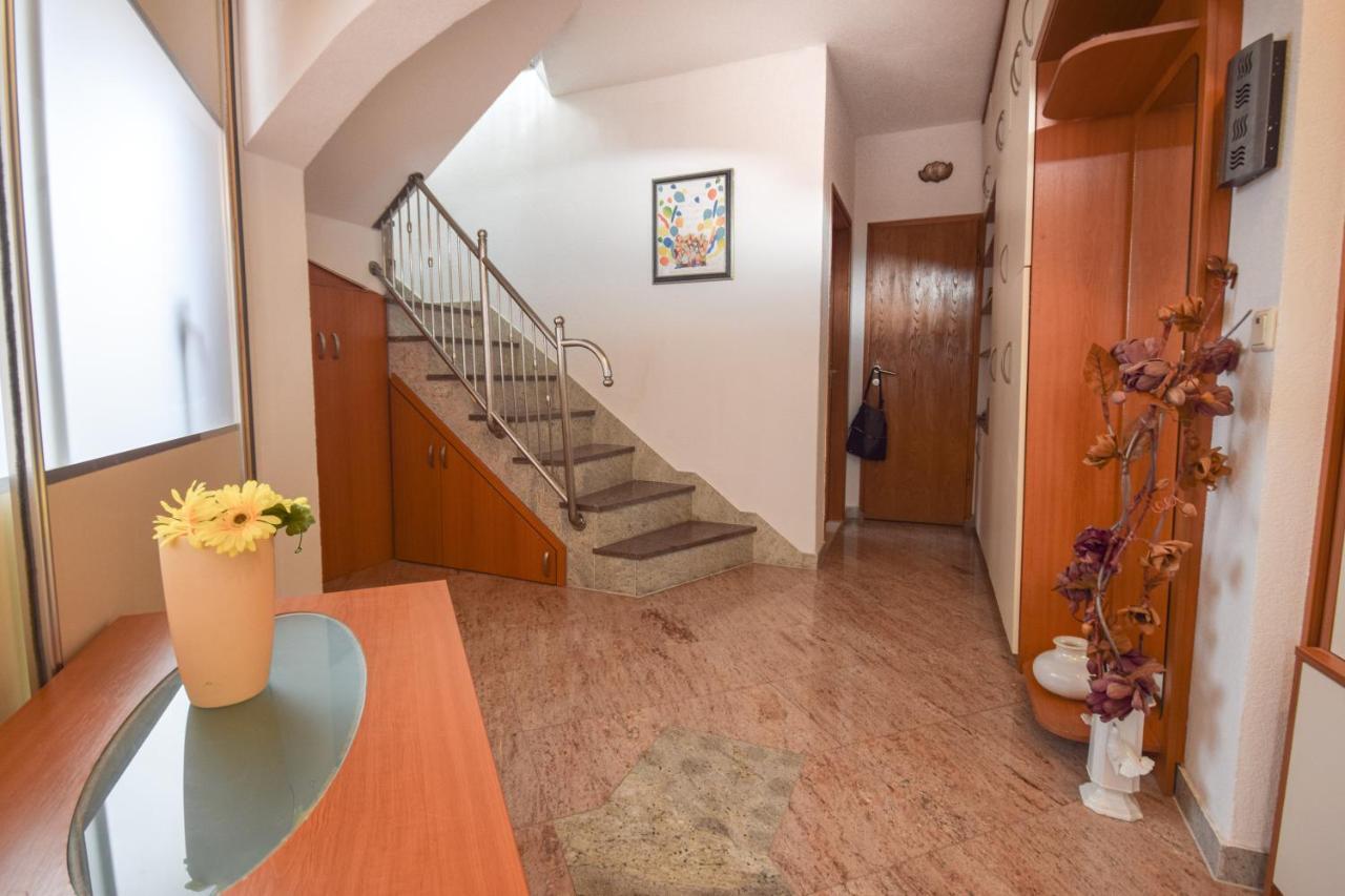 Holiday Home Nevera ماكارسكا المظهر الخارجي الصورة